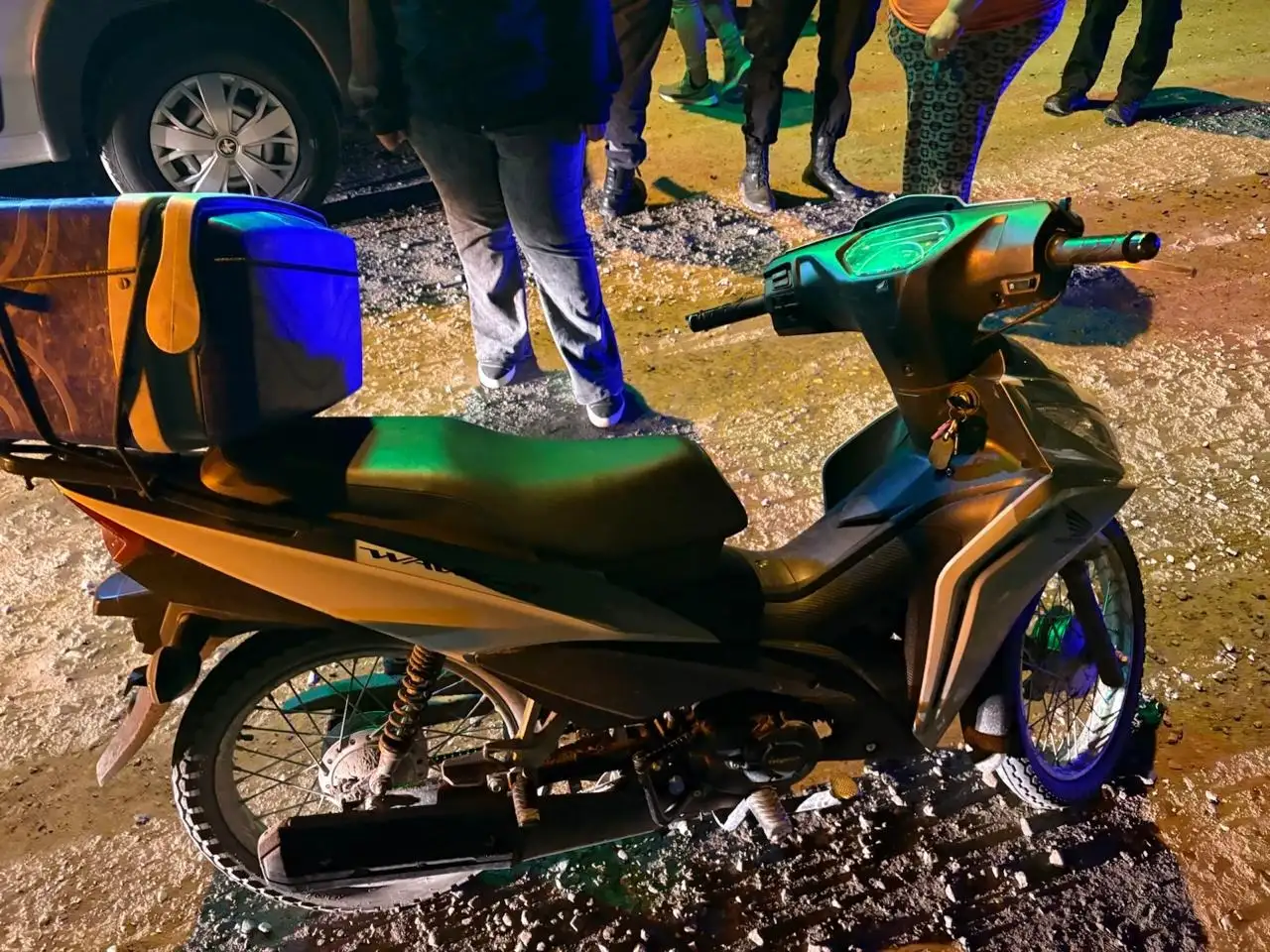 El vecino de 31 años conducía una Honda Wave cuando un perro se le cruzó en el camino. Foto: BVVT