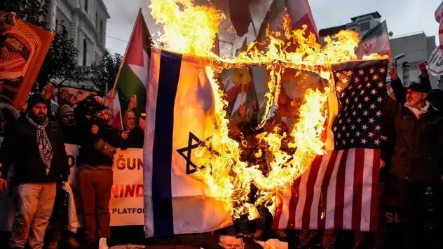 Estambul queman banderas de Israel y de Estados Unidos