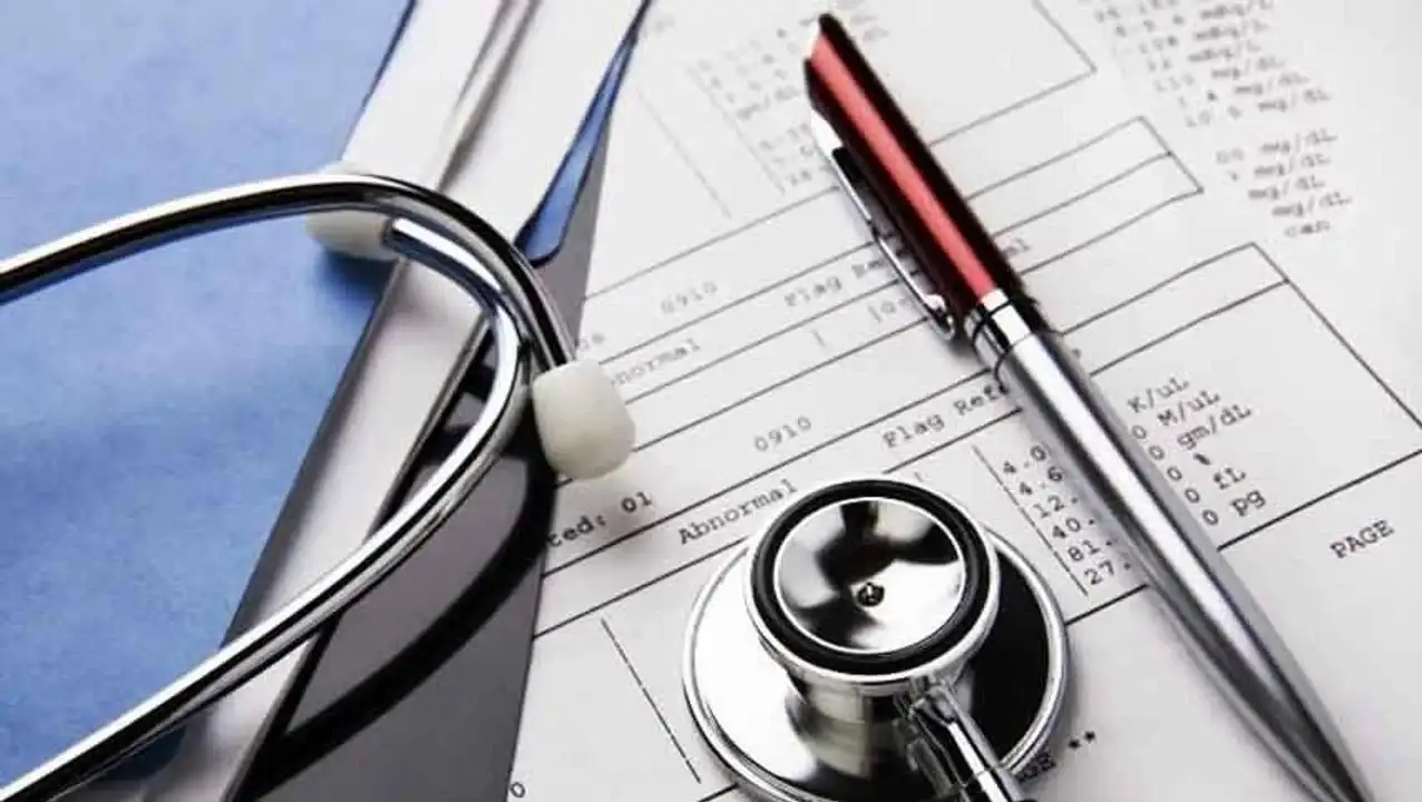 La clase media deja de pagar las prepagas y regresa al sistema público de salud.