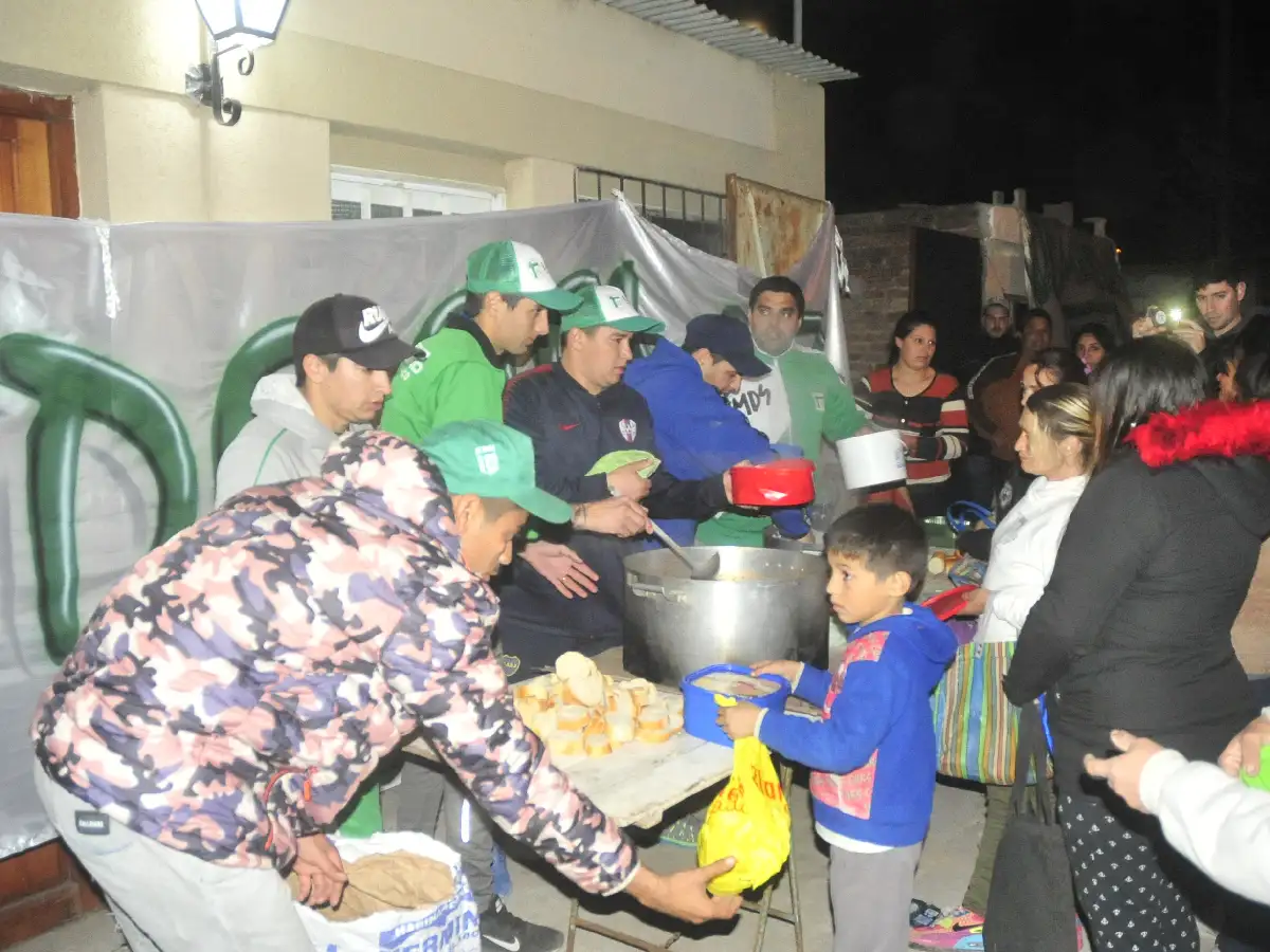 Retoma la olla solidaria en La Florida