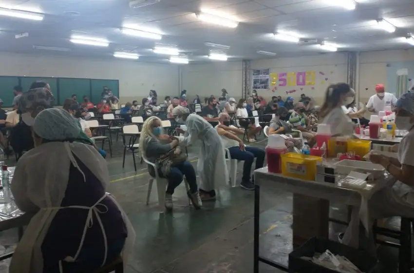 Desde Mar del Plata cuestionan el cierre de los vacunatorios