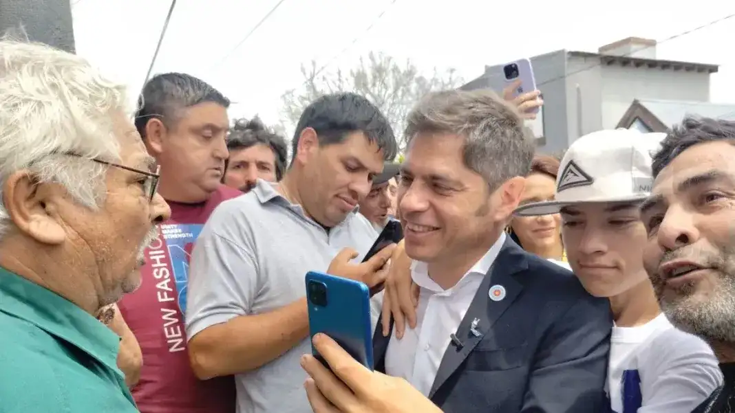 "Este 26 de octubre tenemos la oportunidad de demostrar no solo que estamos vivos, sino que queremos vivir mejor", fue el pedido del mandatario bonaerense.