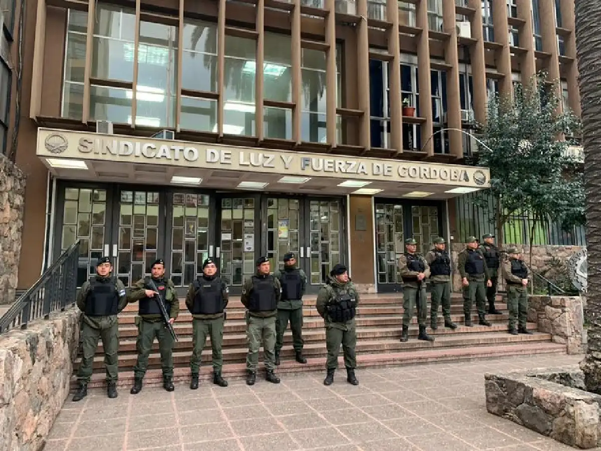 Luz y Fuerza: imputan a la cúpula por defraudación y lavado