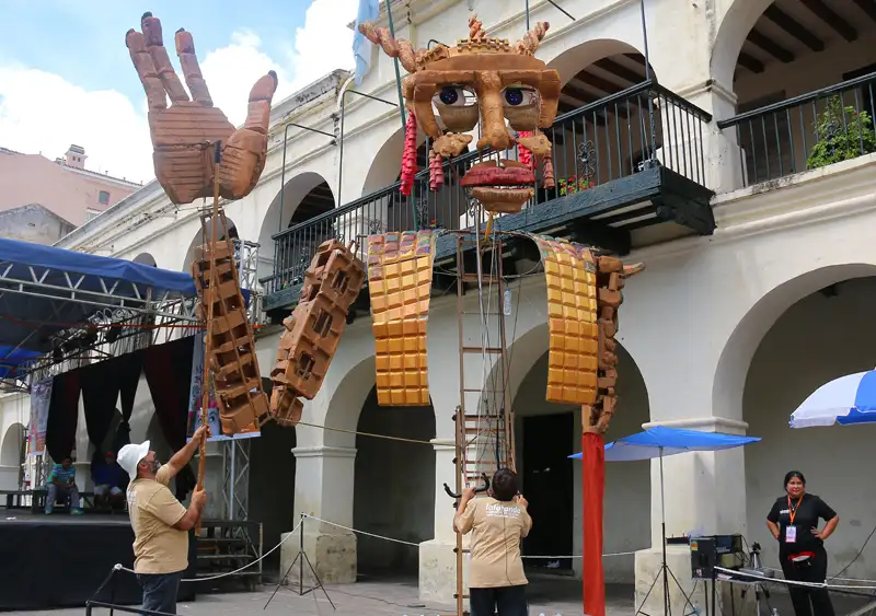 Primer curso sobre construcción de títeres mecánicos