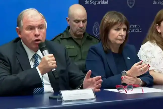 Los funcionarios reaccionaron a la acusación de la Justicia venezolano sobre la actividad que realizaba el gendarme.