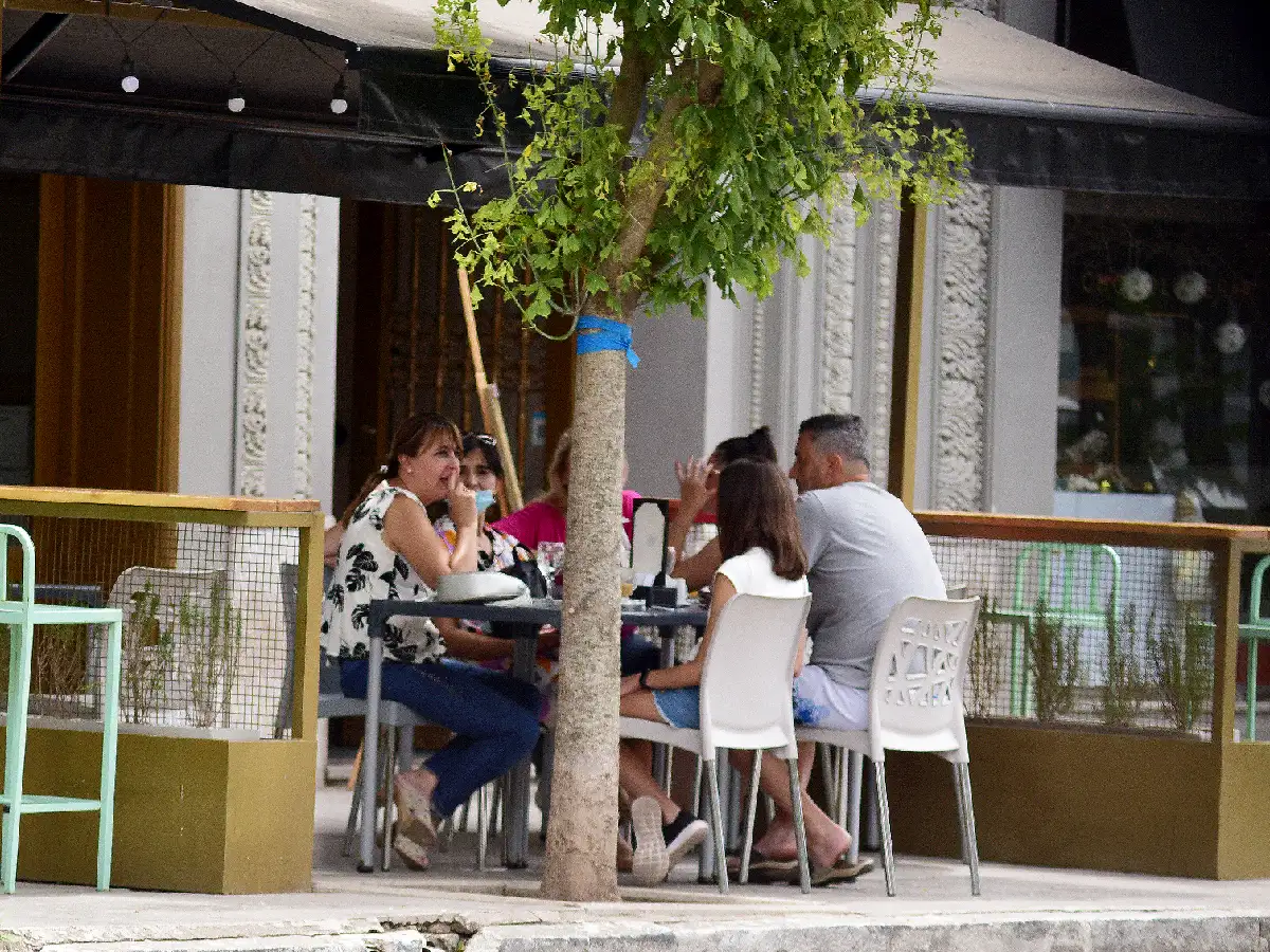 Despedidas de año: crece  el interés por reunirse y  dejar atrás las restricciones