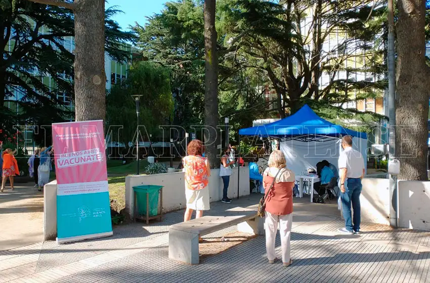 Arrancó una nueva semana de vacunación libre con postas itinerantes en Mar del Plata