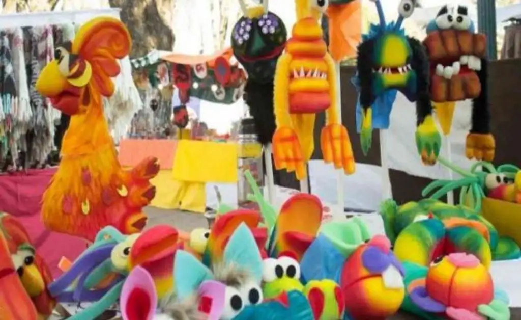 Autorizan la enseñanza de arte, actividad artística y artesanal al aire libre