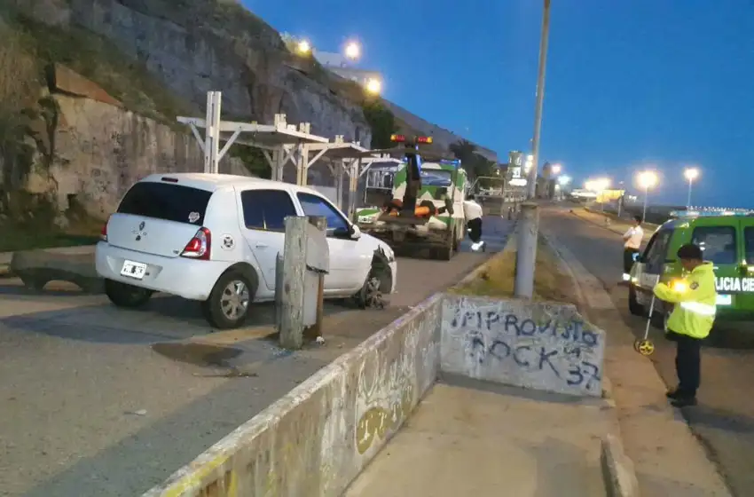Varese: conducía ebrio y terminó sobre la senda de artesanos