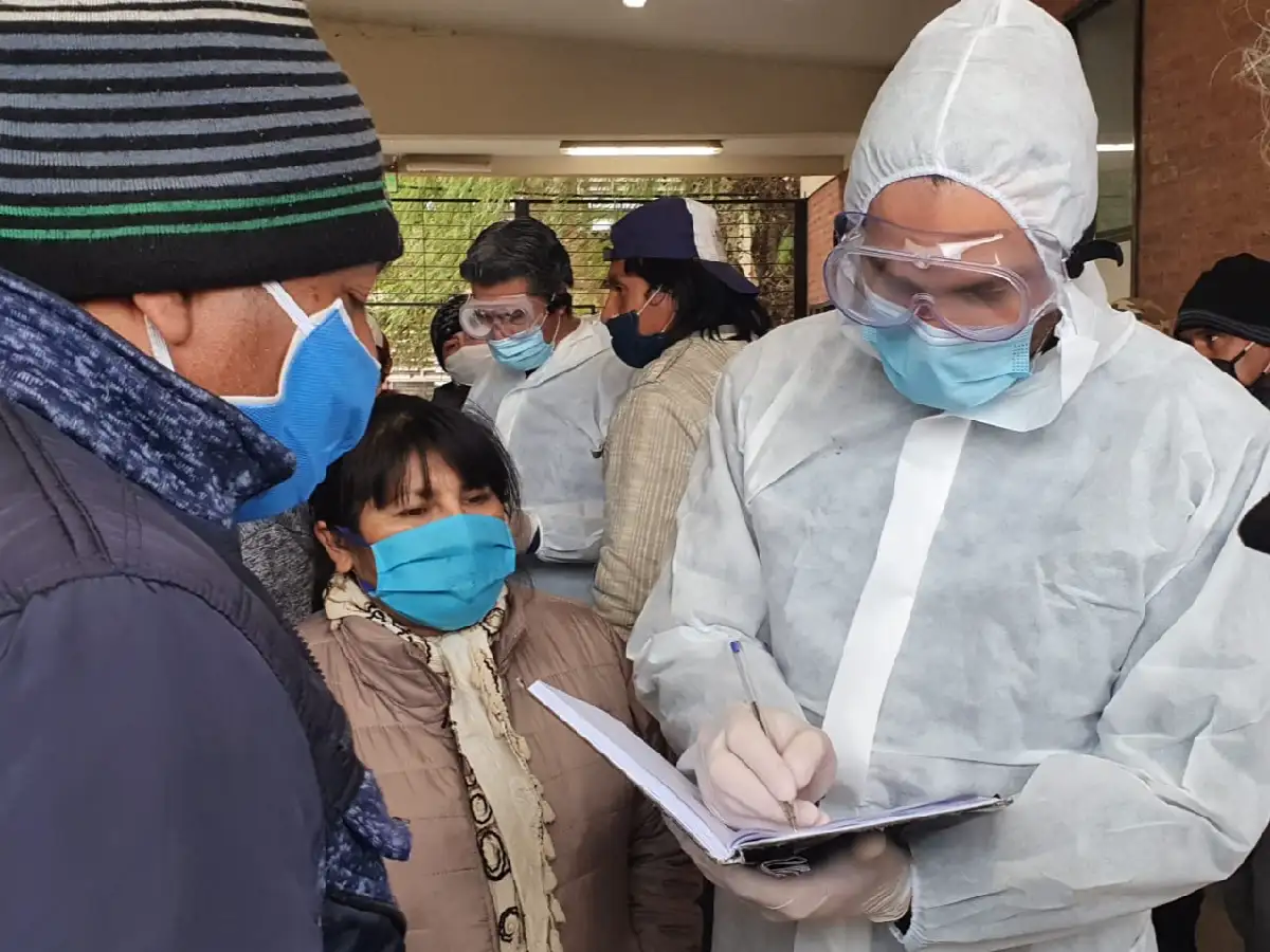 Se confirmaron 840 nuevos casos y 24 muertes