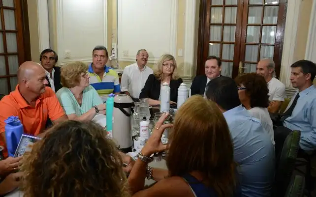 “La provincia está recibiendo menos fondos, así se hace difícil pensar en reabrir las paritarias”