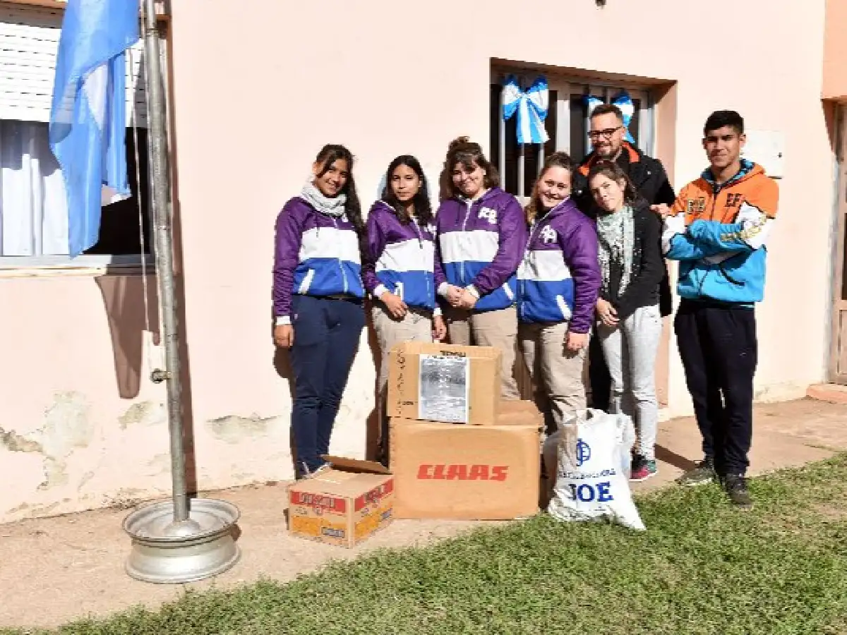 La alumna chaqueña que movilizó a una escuela para ayudar a su pueblo bajo el agua