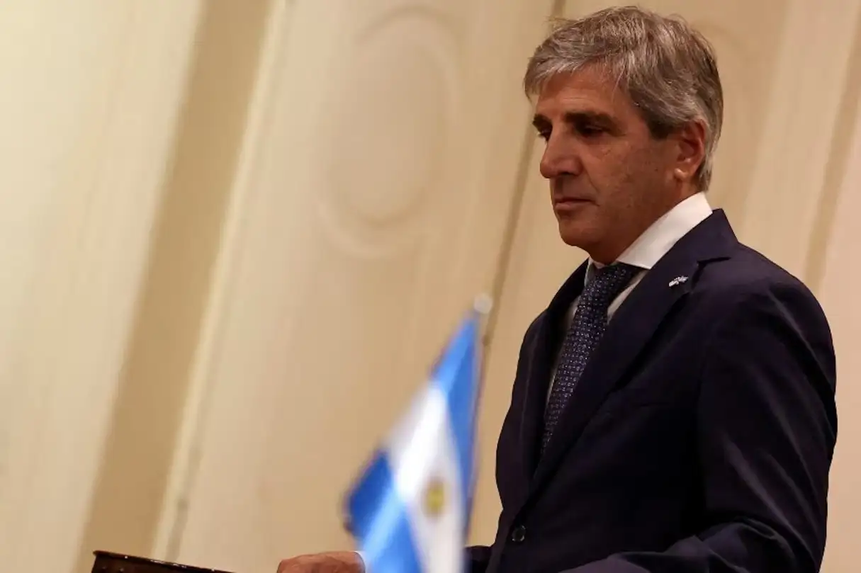 El ministro de Economía aseguró que "la ortodoxia fiscal y monetaria no es negociable".
