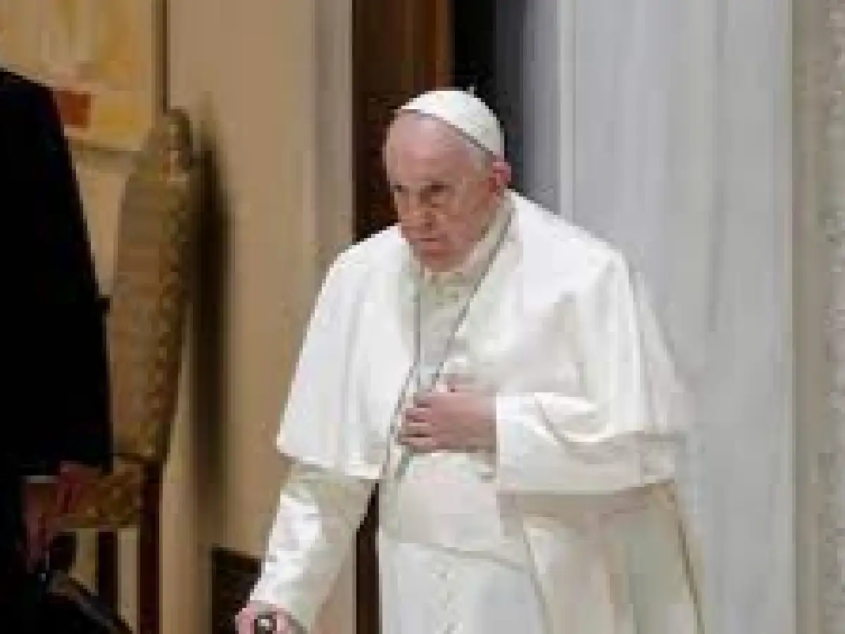El Papa suspendió sus audiencias por fiebre