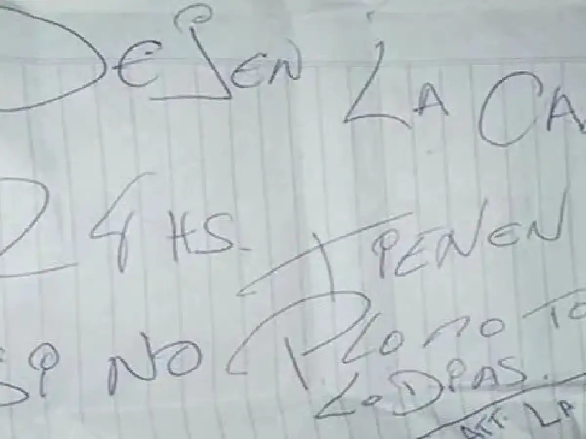 Sigue la violencia en Rosario: balearon una casa para pedir que les devuelvan un arma
