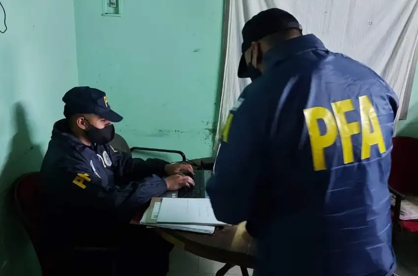 Operativo de la policía federal en San Bernardo frente a un caso de pornografía infantil
