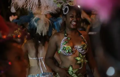 Carnavales entre Todos: las agrupaciones desataron la fiesta en Costanera Este