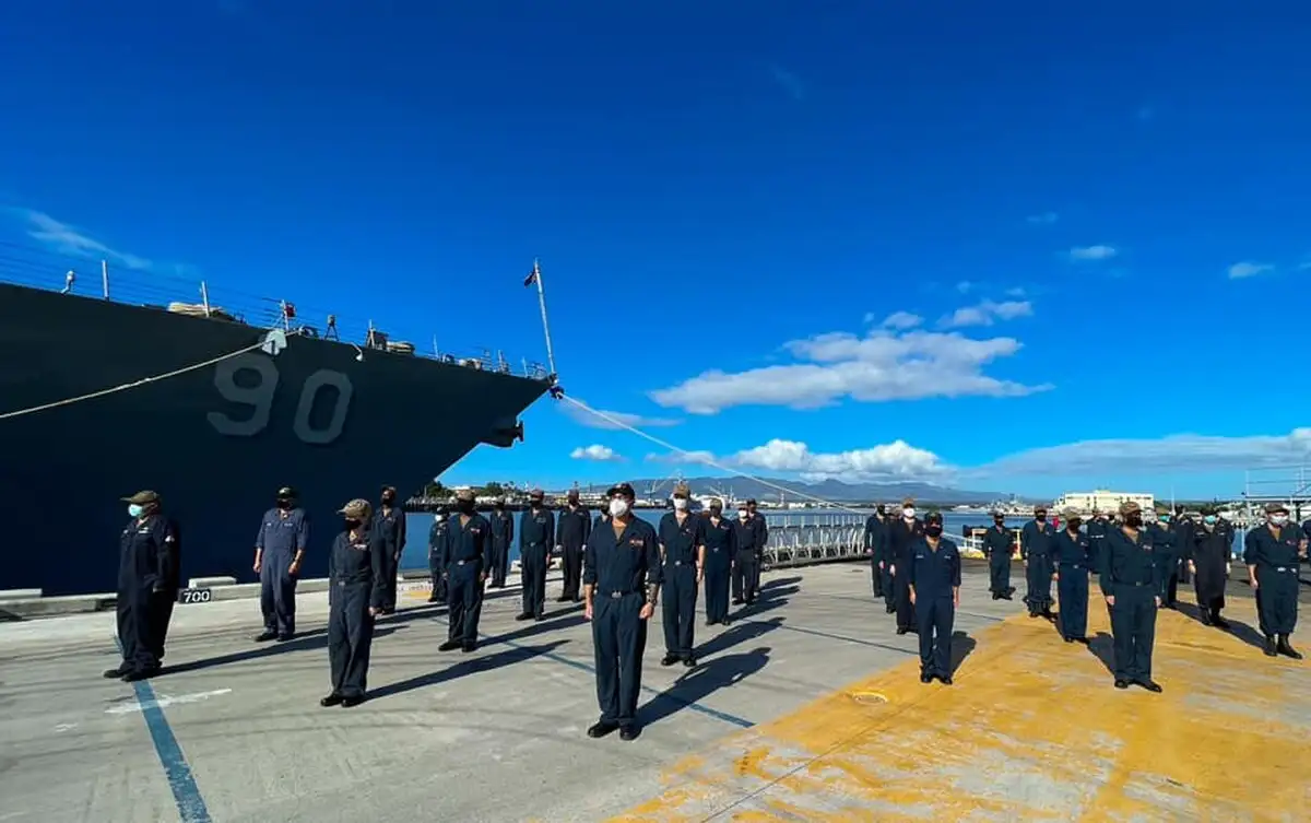 La tripulación de un buque de guerra estadounidense es azotada por el Covid