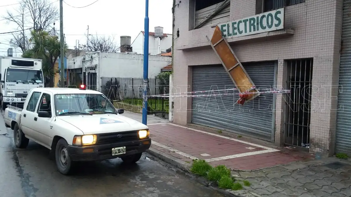 Rige alerta meteorológico para la ciudad por "fuerte viento"