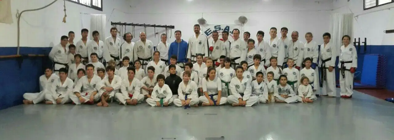 Parte de los integrantes de la Academia Yapuncic en la jornada de entrenamiento. 