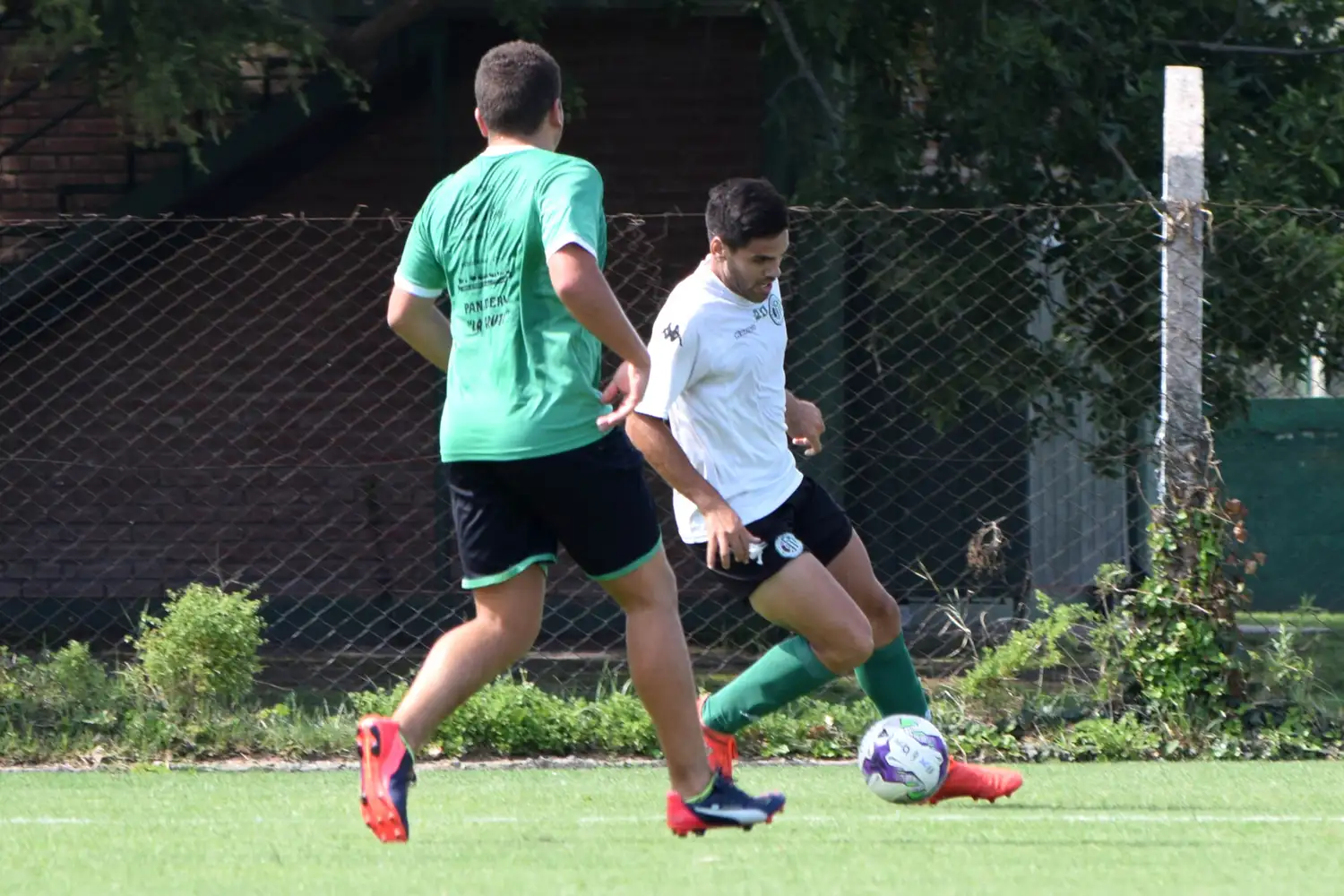 Kimberley superó a Banfield en un amistoso