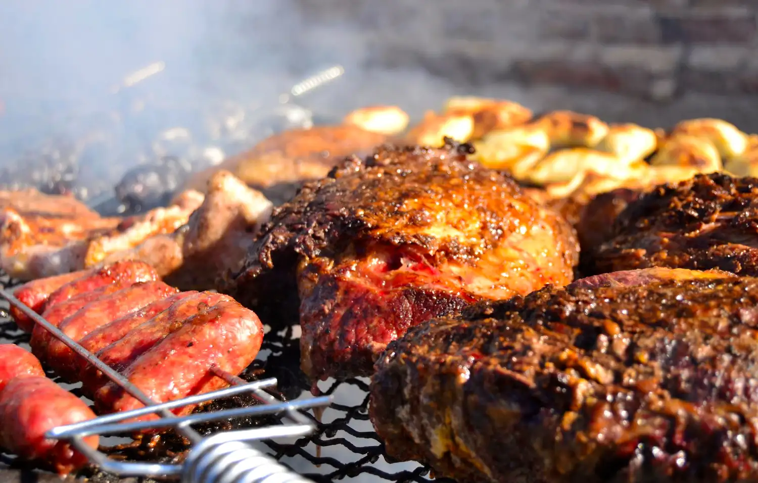 Cómo encender el fuego para hacer un asado