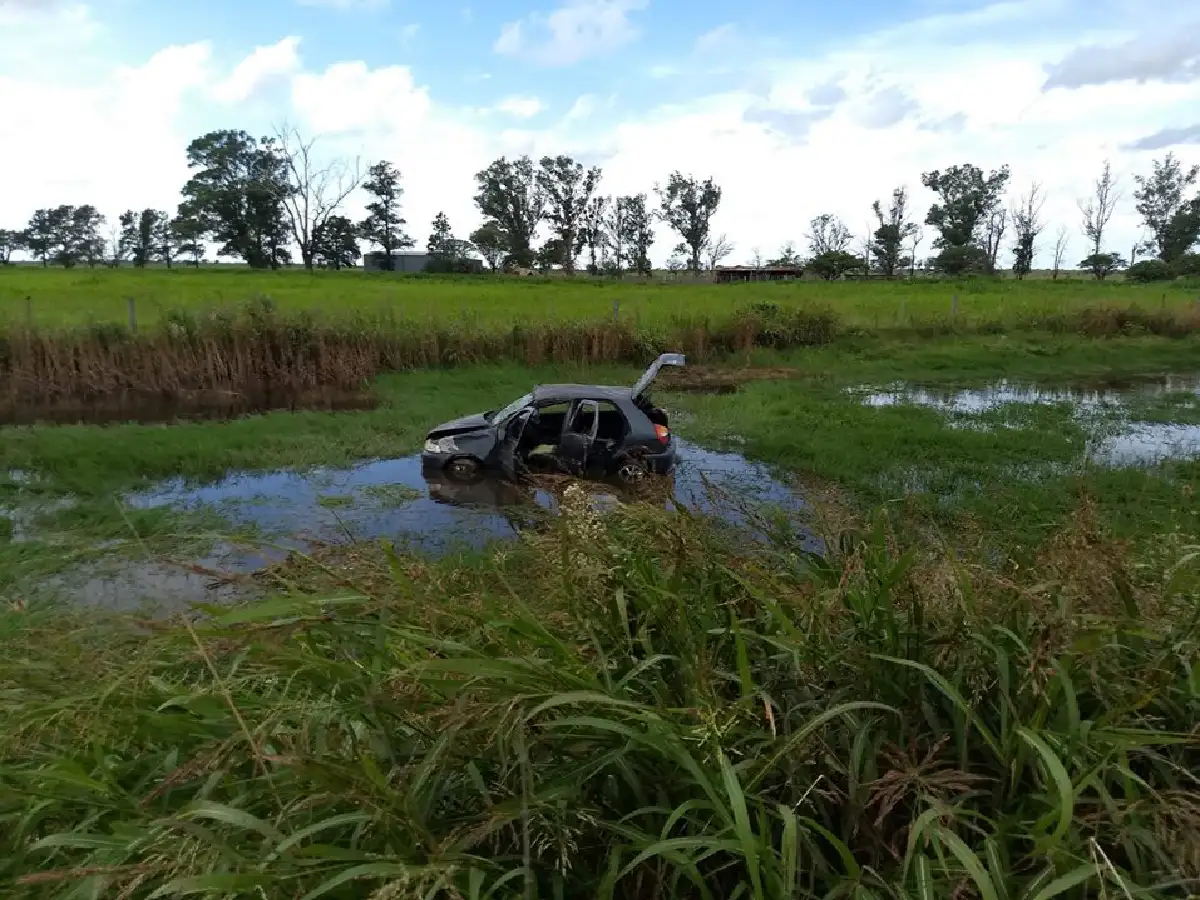Los pozos volvieron  provocar una accidente en la ruta 158 
