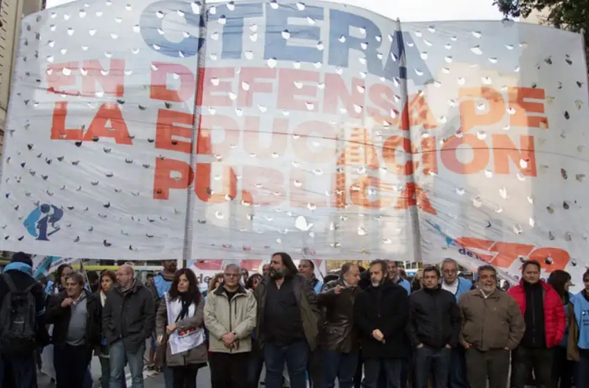Docentes privados y municipales adhieren al paro convocado por Ctera para este viernes