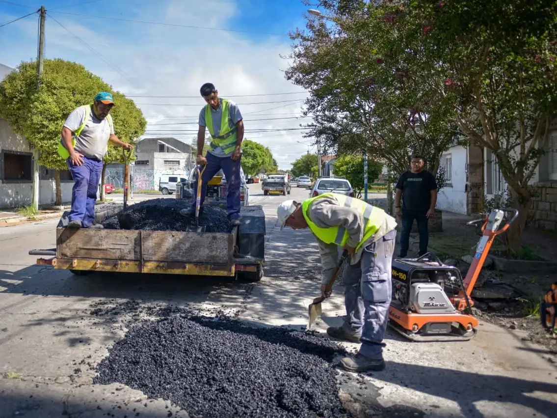 La Municipalidad de General Pueyrredon llevó adelante un operativo integral en el barrio San José con el objetivo de optimizar la infraestructura y las condiciones del espacio público.