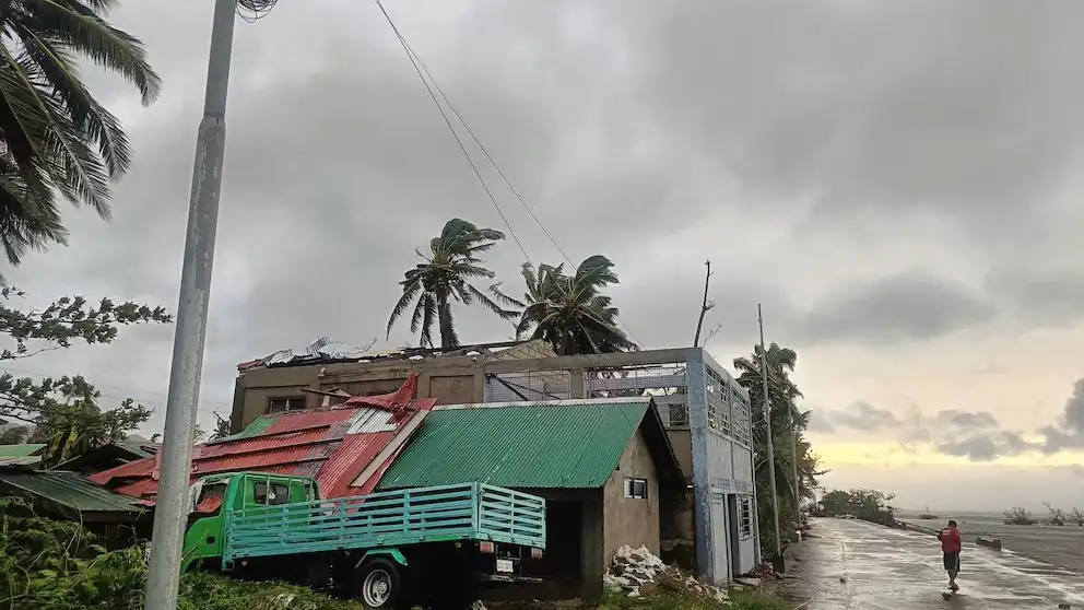 Fuerte terremoto de magnitud 6,9 sacude el centro de Filipinas.
