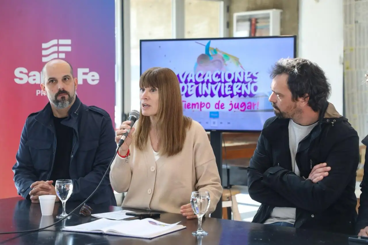 La ministra encabezó la presentación del programa.