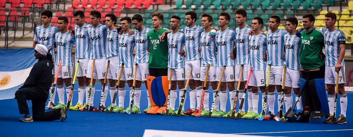 Argentina goleó y está en cuartos de final