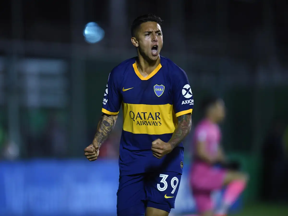 Boca le ganó a Defensa y es único puntero 