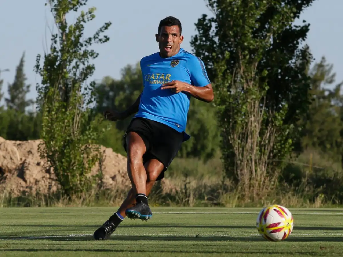 Tevez volvería a ser titular ante Estudiantes 