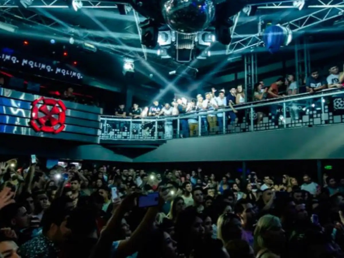 Padres de menores denuncian una noche de descontrol en el boliche Molino Rojo