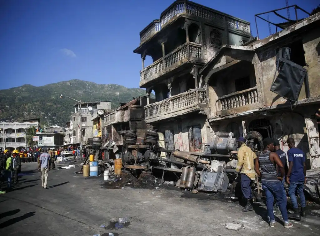 La explosión de un camión cisterna dejó al menos 50 muertos en Haití