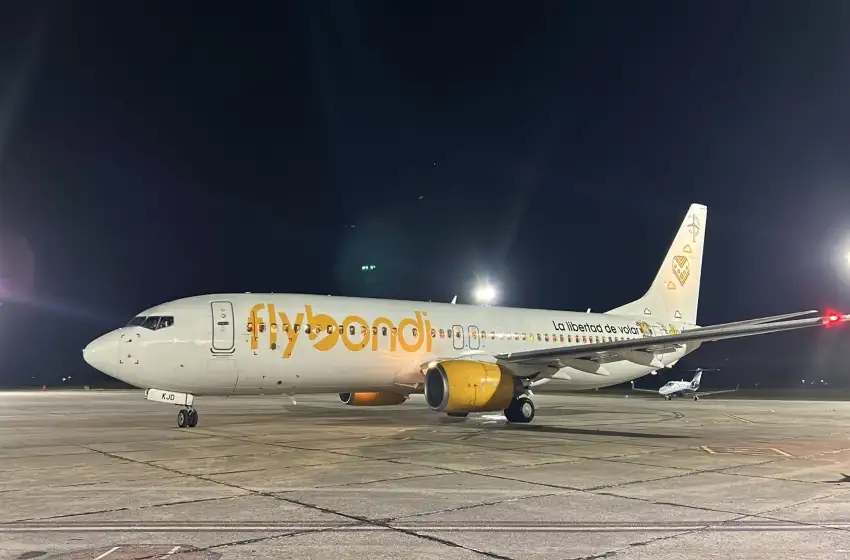 Avión de Flybondi impactó su cola contra en el aeropuerto de Mar del Plata sin provocar heridos