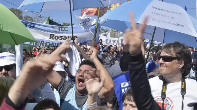 En Rosario y la zona hay 15.700 puestos de trabajo en riesgo