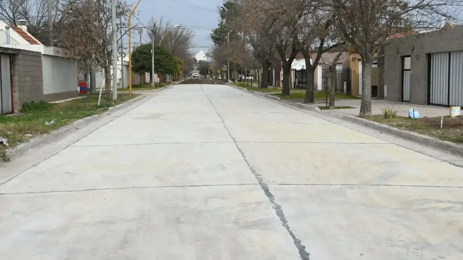 Avanza la pavimentación del casco histórico de barrio Parque: habilitaron un nuevo tramo de Castro Barros