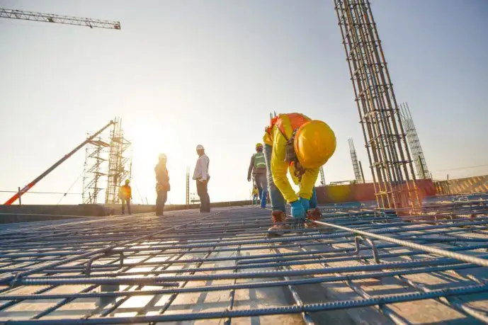Costo de construcción trepó 3,7% y acumuló 22,9% en el año