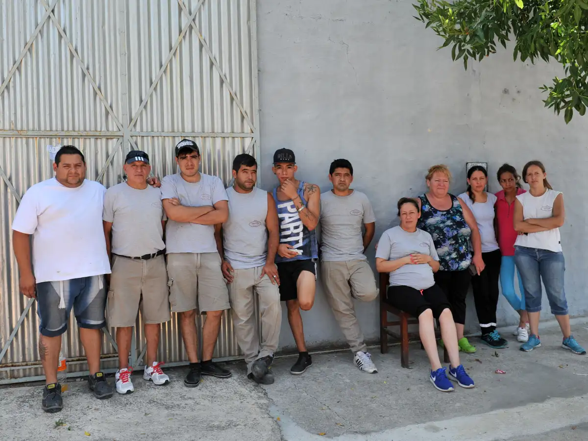 Conflicto en la fábrica de living: cuarto intermedio hasta el viernes