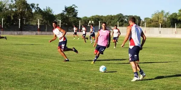 Unión venció a Sportivo Barracas en el primer amistoso