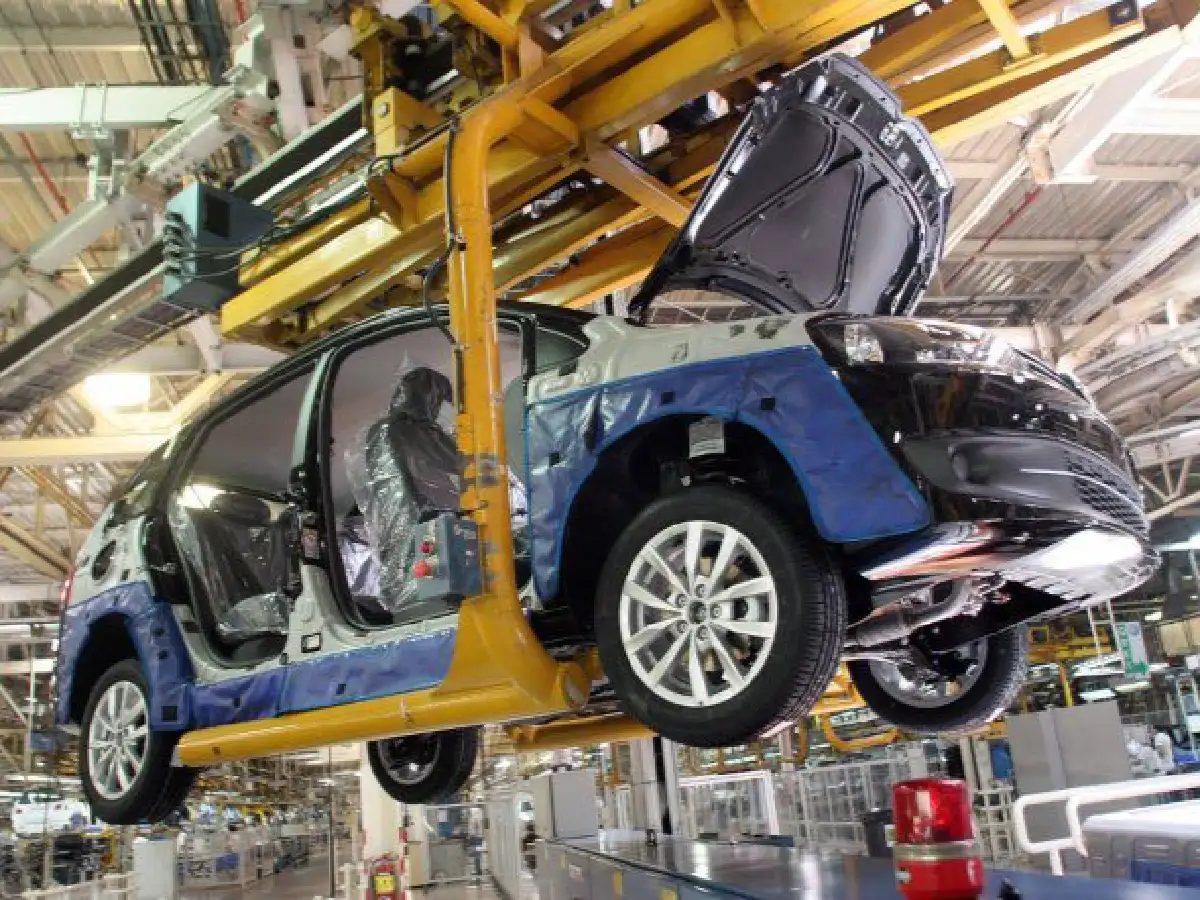 La industria cayó 4,1% en octubre, según la UIA