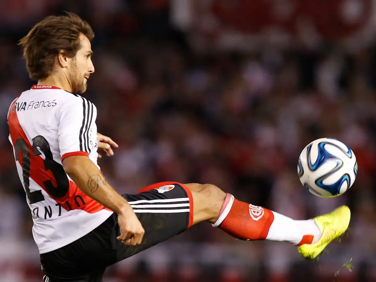 River busca un buen debut en Río de Janeiro