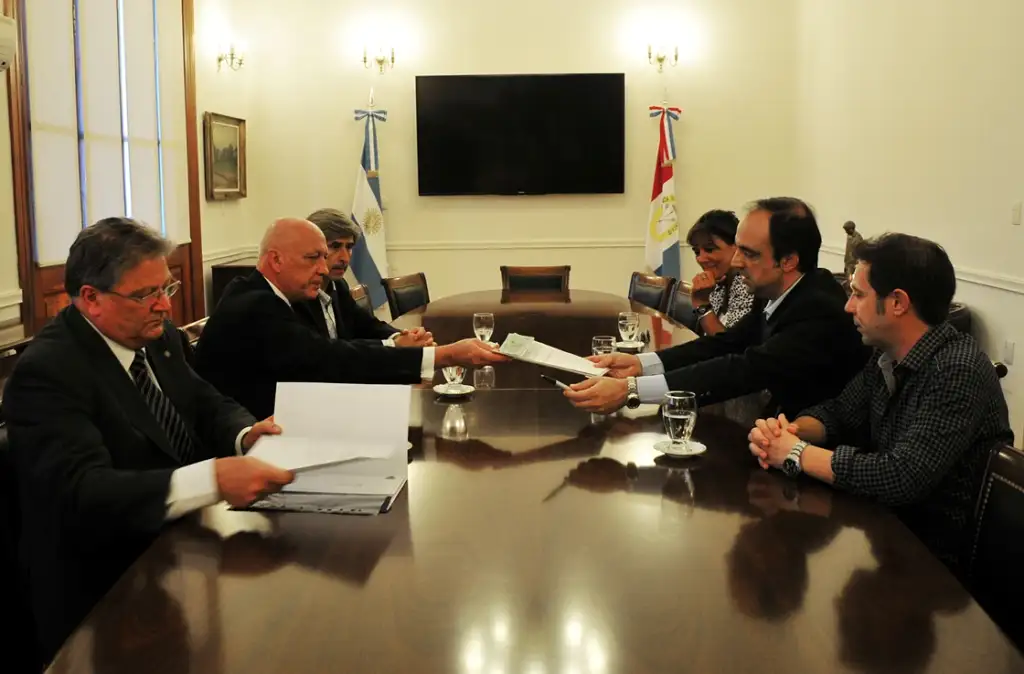 La Ciudad recibió el aporte de Provincia para seguir recuperando la nave central de la Estación Belgrano