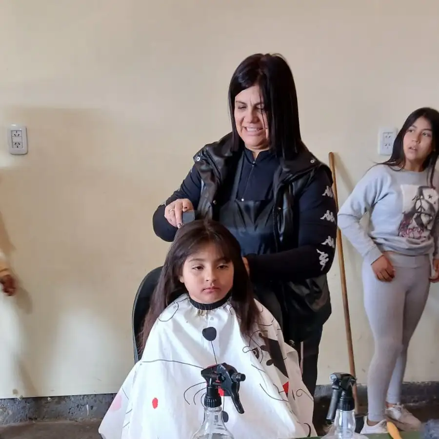 Peluqueros solidarios Impulsar Futuro