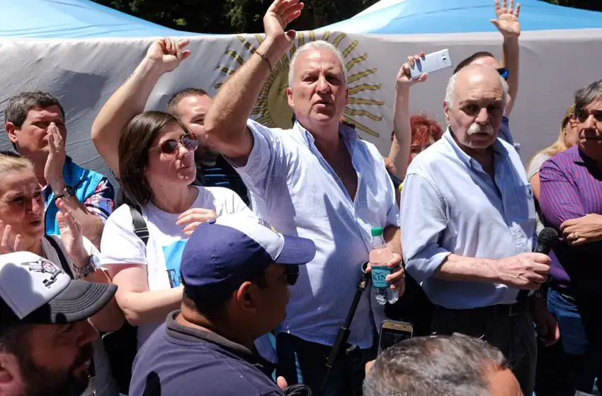 Tras una semana, los Municipales continúan con medidas de fuerza