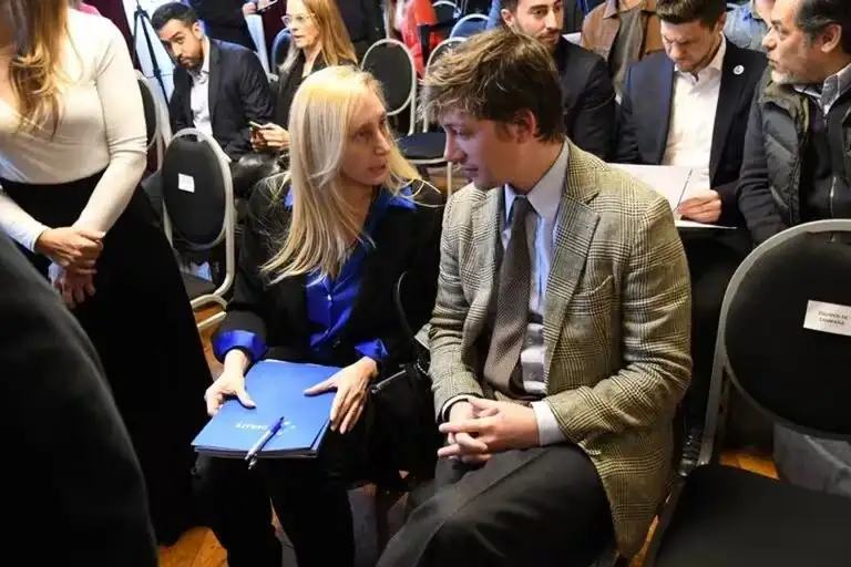 El "Triángulo de hierro" que conforma Javier Milei, su hermana Karina y Santiago Caputo