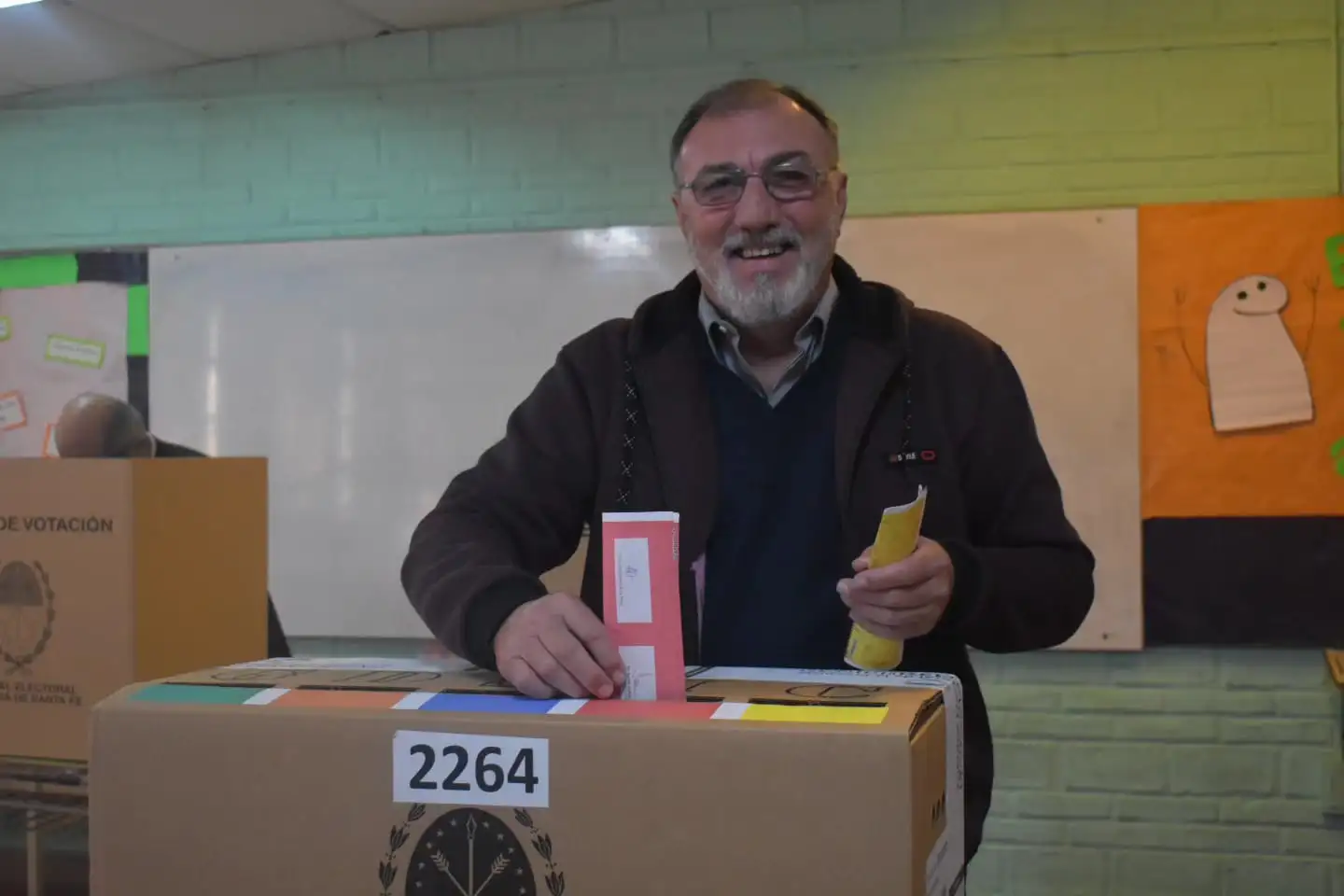 Oscar Martínez se impone con una diferencia de 233 votos con el segundo