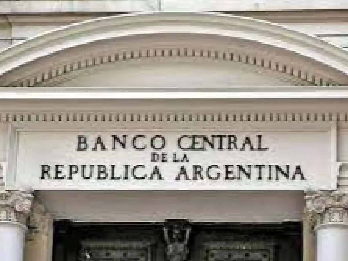 El Banco Central oficializó la suba de la tasa de interés a 97%